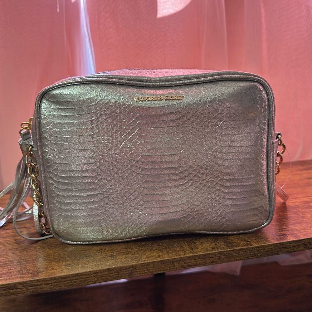 Victoria Secret bag NWT silver bag gold shoulder chain